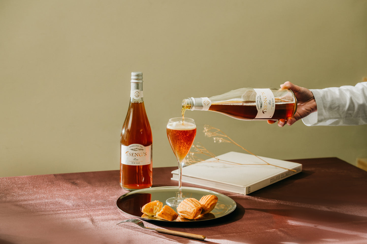 新品上市！東方美人氣泡茶＆東方美人康普茶